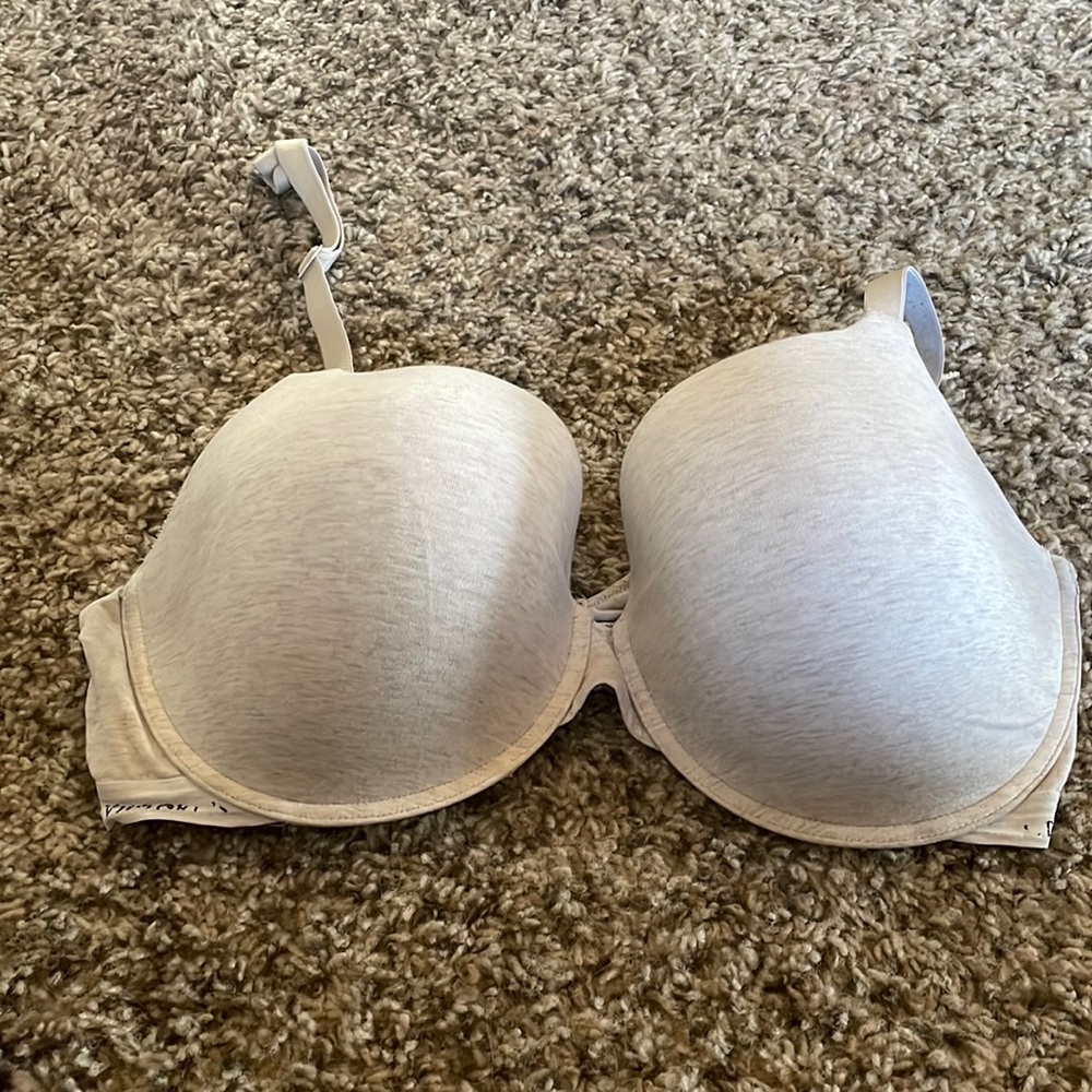 Victoria Secret’s T shirt Lined Demi bra